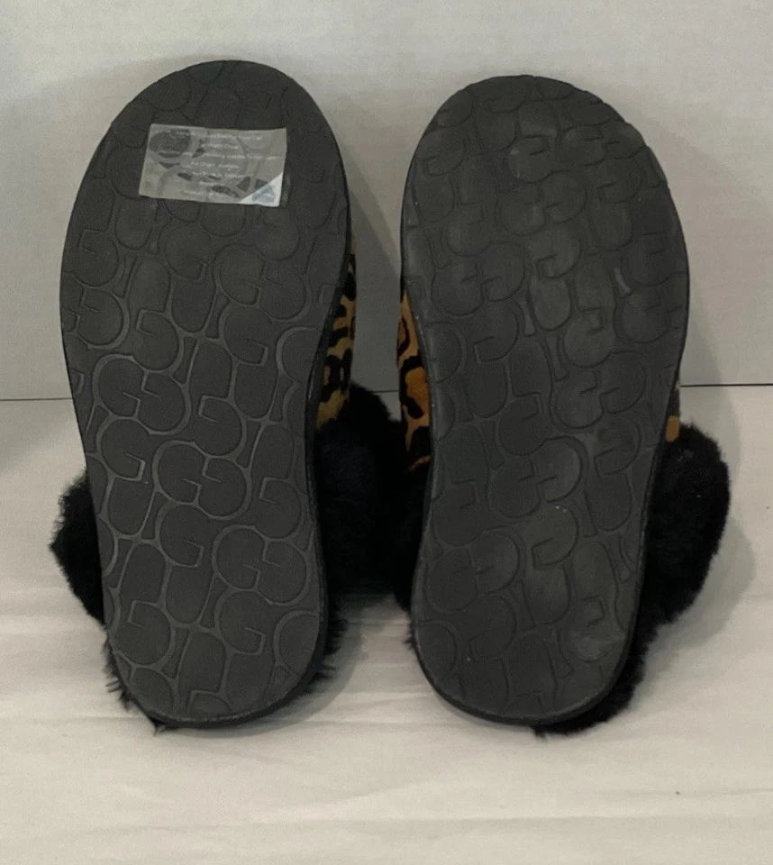 Zapatilla UGG Scuffette II para mujer talla 9 piel de becerro estampado de leopardo piel de oveja 1120910 Foto 3 de 4