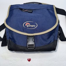 LOWEPRO NOVA 2 Camera Bag w/ Strap Divider Inserts DSLR padded 9.5  x5.5  x9  