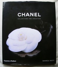 Chanel Collections And Creations Fashion/Little Black Dress/Haute Couture/Parfum