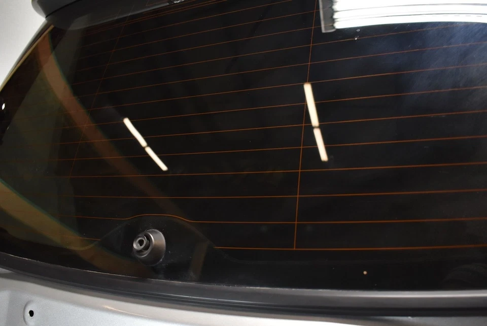 2005-2009 Subaru Legacy GT Rear Hatch Wagon Trunk Lid - Image 4 of 4