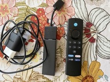 Amazon Fire TV Stick 4K mit Alexa Sprachfernbedienung - Schwarz (53-008357)