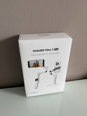 Insta360 Flow 2 Pro AI Bundle Gimbal Smartphone, Farbe weiß,  Neu