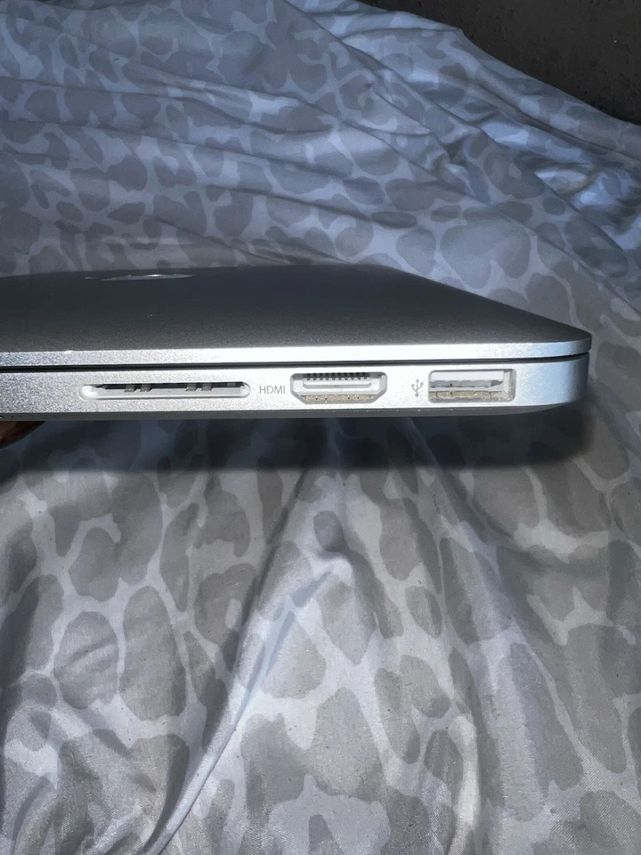 Apple MacBook Pro 13” Retina (Early 2015, A1502) – 2.7GHz i5, 8GB RAM, 256GB SSD - Image 3 of 4