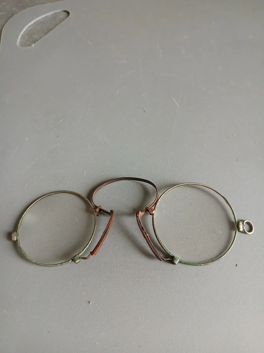 Paire De Lunettes Anciennes Avec étui En Bois - Monture Métal - Collection Signée - France