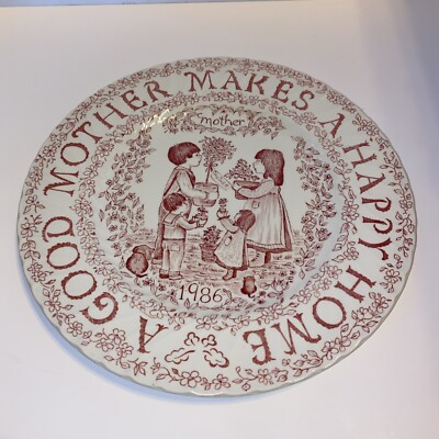 A GOOD MOTHER MAKES A HAPPY HOME PLATE 1986 Royal Crownford StaffordshireEngland