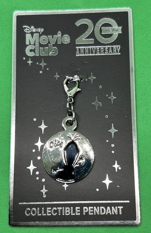 OLAF D23 Expo 2022 Exclusive Music Emporium Movie Club 20th Anniversary Pendant