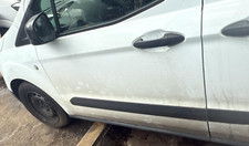 FORD TRANSIT COURIER 2014-2023 DOOR PASSENGER SIDE FRONT N/S WHITE [7VTA] DAMAGE