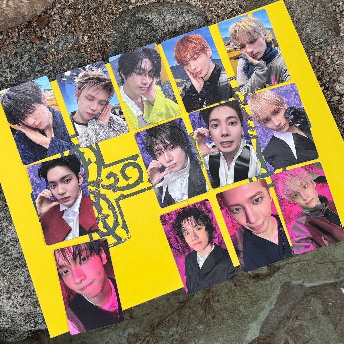 TXT 7TH YEAR: A MOMENT OF STILLNESS IN THE THORNS ALBUM PHOTOCARD