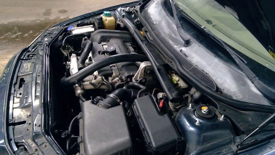 Grille Sedan Upper Fits 07-09 VOLVO 60 SERIES 3948537 - Image 4 of 4