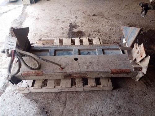 Used TOMMY LIFT w/ Controls from 2014 Ford F250SD 10333028