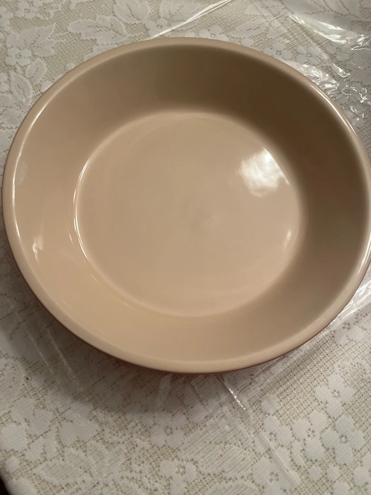 LE CREUSET 9-3/4" X 2" DEEP DISH PIE PAN, CHERRY RED