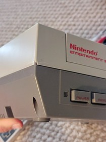 NES Nintendo Entertainment System With Two Controllers & Super Mario Bros