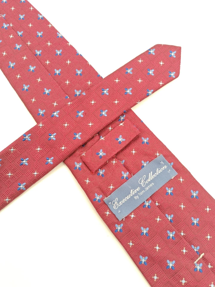 🇺🇲 Tom James Executive Mens Burgundy Geometric Silk Tie Made In USA 58x3 3/8 - Image 4 of 4