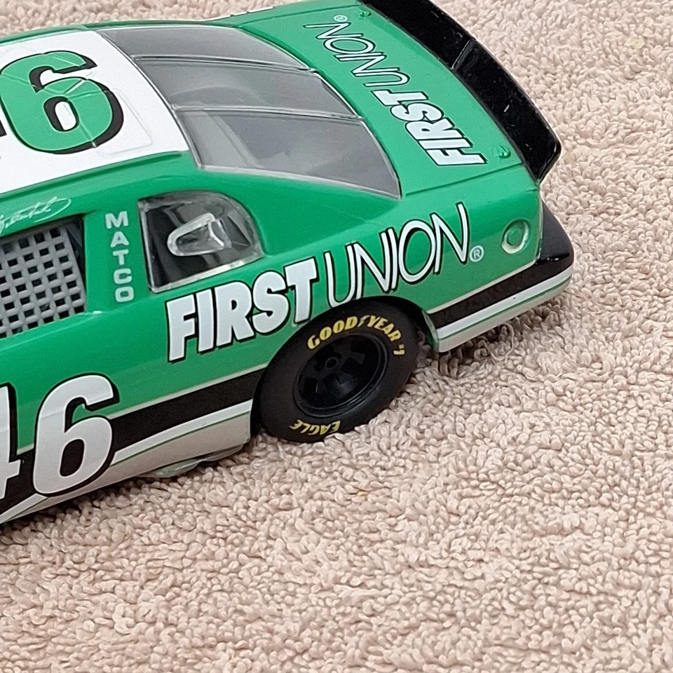 Wally Dallenbach #46 Chevrolet NASCAR 1:24 Diecast Racing Champions 1995 sin caja Foto 4 de 4