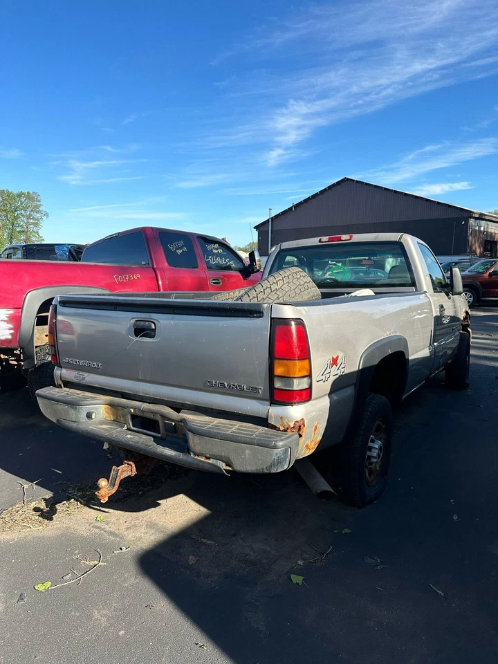 Conjunto de portador diferencial usado se adapta a: camioneta GMC Sierra 2500 2007 eje delantero Foto 3 de 4