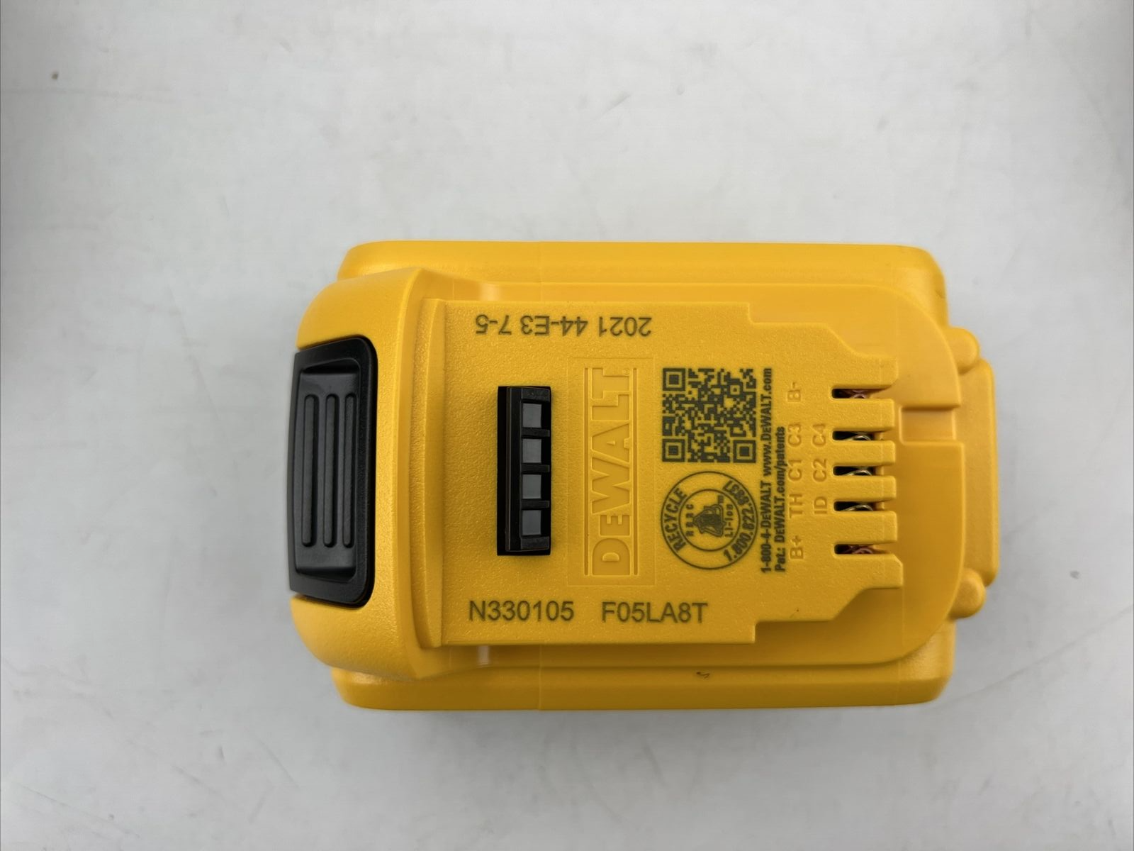 DeWalt 20V MAX XR 5.0Ah Battery and Charger Kit with Bag DCB205CK eBay