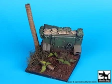 Black Dog 1/35 Destroyed M113 Armored Personnel Carrier (Vietnam) Base D35021