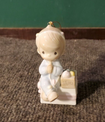 Vtg Precious Moments Musical Baby porcelain Christmas ornament Music not working