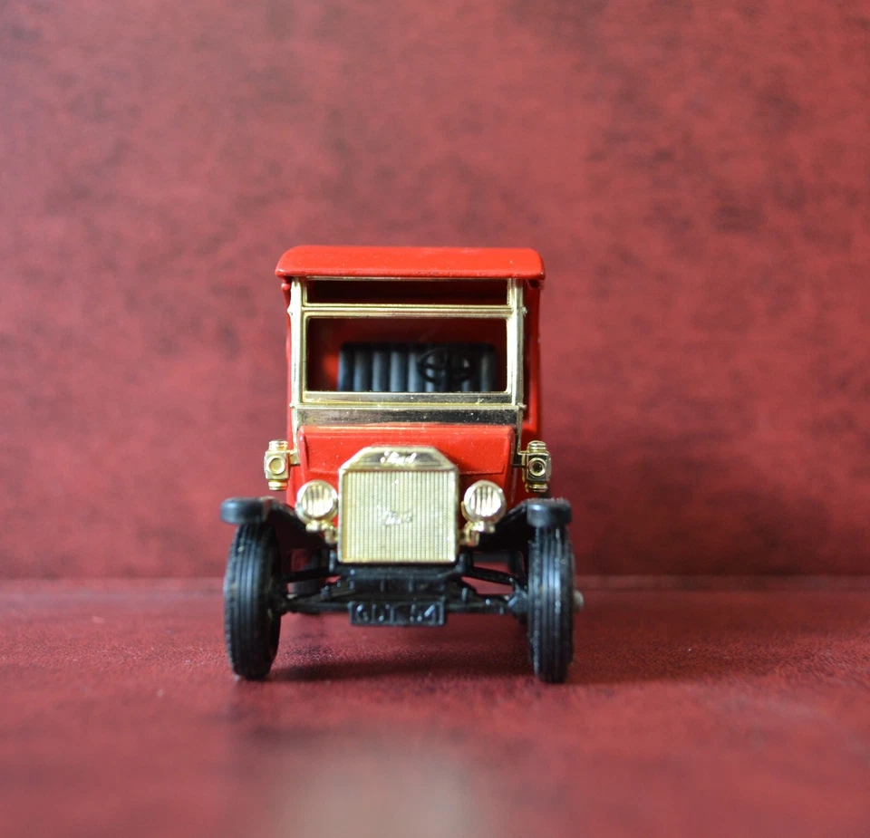 1912 Ford Model T Tanker Red Crown Gasoline Matchbox Models of Yesteryear Y3-4G - Image 4 of 4