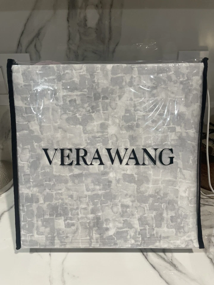 Juego de Sábanas Vera Wang KING 4 Piezas Lujoso Tejido Satinado 300TC. ¡Nuevo! Foto 2 de 4