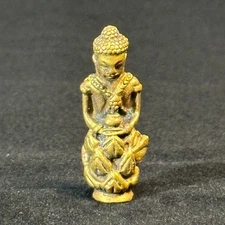 🏷️OLD BUDDHA THAI AMULET, STATUES STANDING MONK HOLDING AN ALMS BOWL VERY RARE!