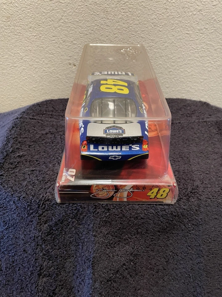 NASCAR 1:24 Stock Car #48 Jimmie Johnson (Unopened/Original Packaging) - Image 2 of 4