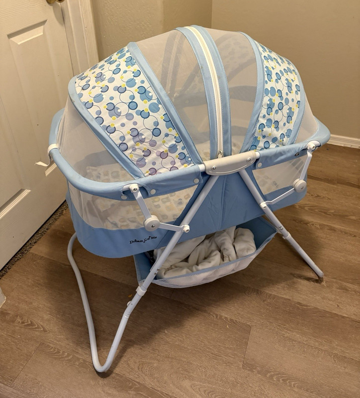 Dream On Me Oval Portable Bassinet w/ Canopy & Mattress Included, Blue/White