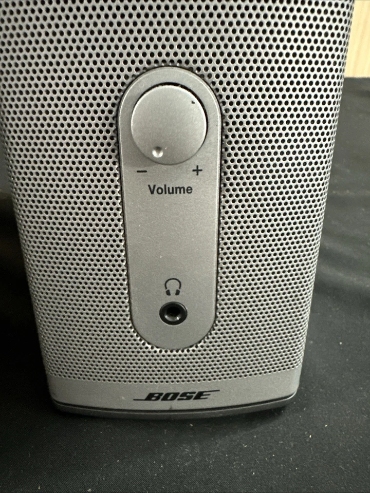Bose Companion 2 Series II Multimedia Computer Speaker System With Power Cord - Image 2 of 4