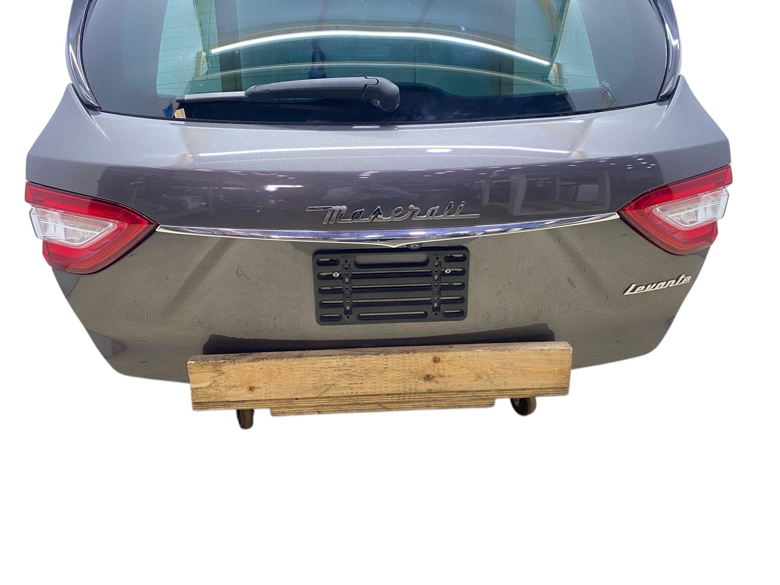 2017-2024 MASERATI LEVANTE M161 REAR TRUNK HATCH LID LIFTGATE ASSEMBLY W/ CAMERA