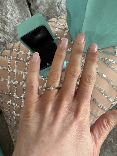 Tiffany Engagement Ring 0.24 carat With Original Box And with Gift Bag - Picture 5 of 6
