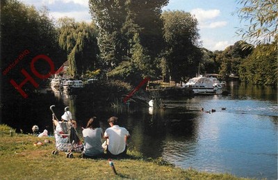 Ansichtskarte:: Saltford, in der Nähe von Keynsham, Picknickzeit am Fluss Avon