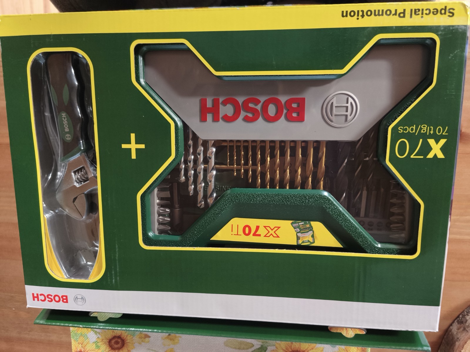 BOSCHX70Ti70teiligungeöffnetinOVPX-LineBohrer‑undSchrauberbitSET
