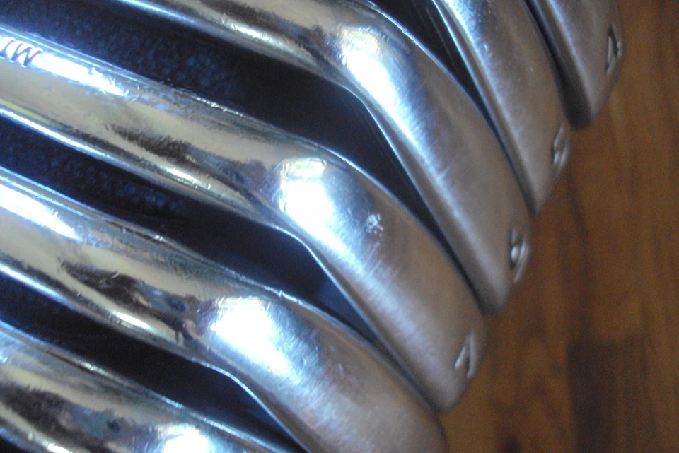 MacGregor MT-86 Pro Forged irons 4-PW Recoil 680 F4 stiff graph std length - Image 2 of 4