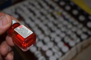 TESTORS ENAMEL PAINT square 1/4 oz bottles over 90 colors sold individually