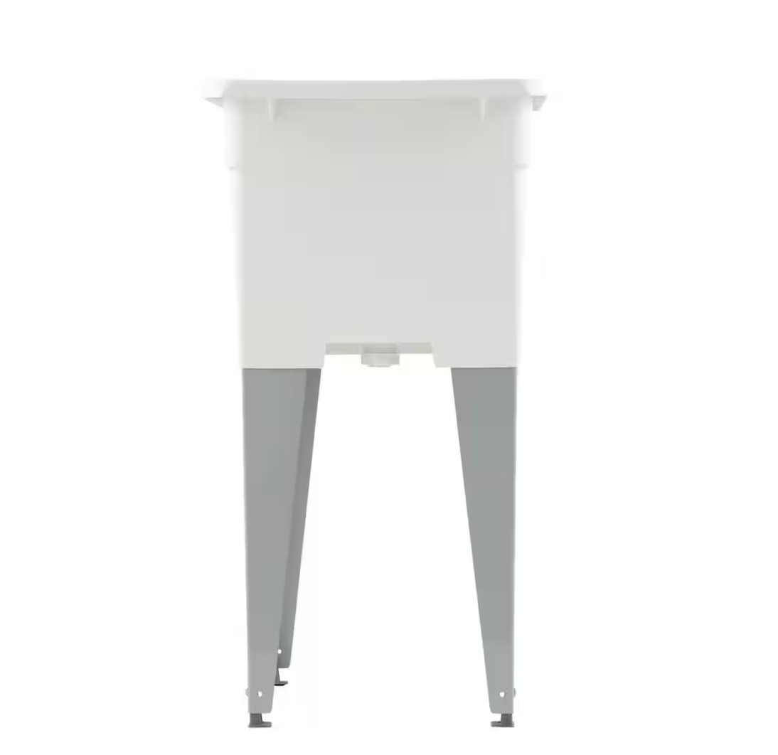 MUSTEE Plastic Utilatub Single Laundry Tub 18 in. x 24 in- White