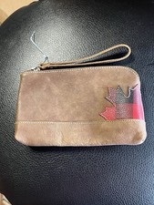 Roots Canada Clutch Pouch  Brown Leather Maple Leaf  Logo Zipper High Quality