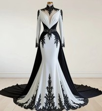 Vintage Black And White Mermaid Wedding Dresses LongSleeve With Detachable Train