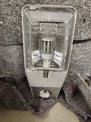 AEG Koffer 70 mit LED Leuchtmittel Aufsatzleuchte Hof Beleuchtung Lampe