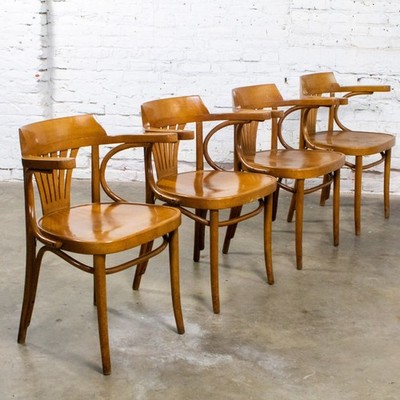 Vintage Bauhaus Beech Bentwood Thonet Style Fan Back Captains Armchairs Set of 4