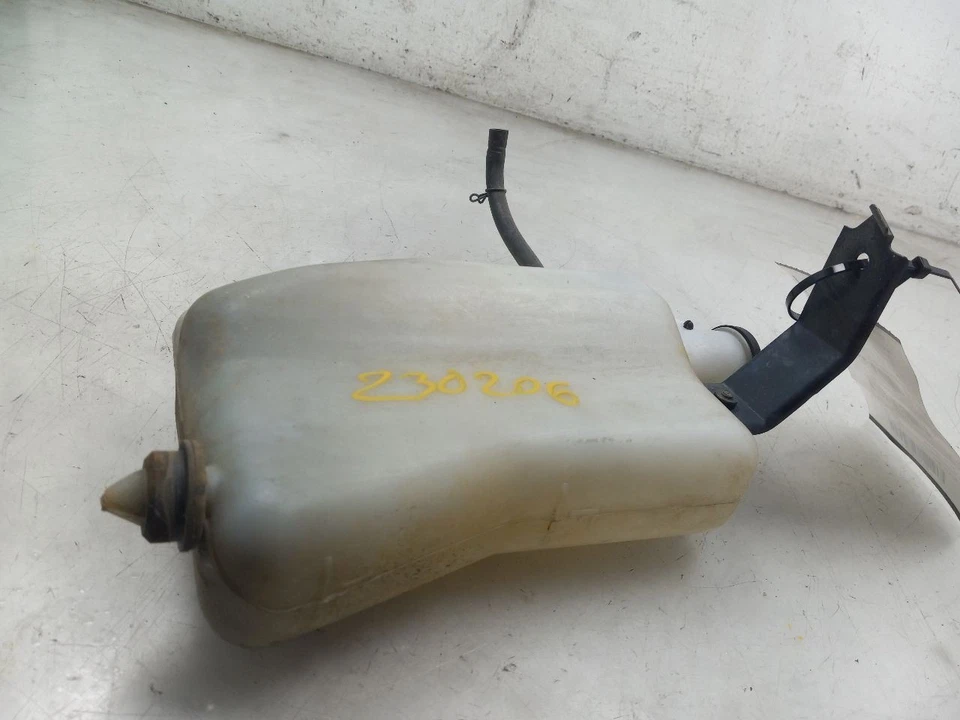 01-07 TOYOTA SEQUOIA SR5 4.7L 4WD AT RADIATOR COOLANT RESERVOIR - Image 2 of 4