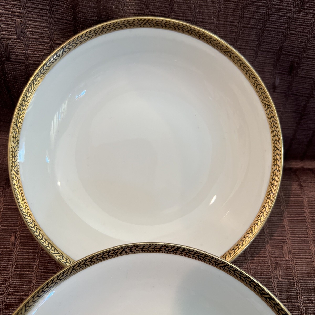 2 VTG 1925 HUTSCHENREUTHER SELB BAVARIA, GOLD LAUREL LEAVES