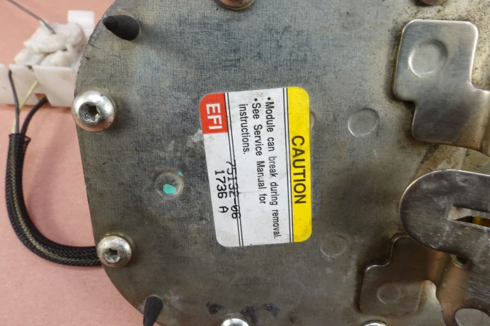 Harley-Davidson Softail Deluxe 2007-2016 FLSTN bomba de tanque de combustible de gasolina Foto 4 de 4