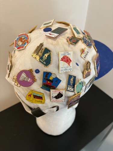 37 Vintage 1996 Olympic Pins And Visa Hat - Picture 4 of 8