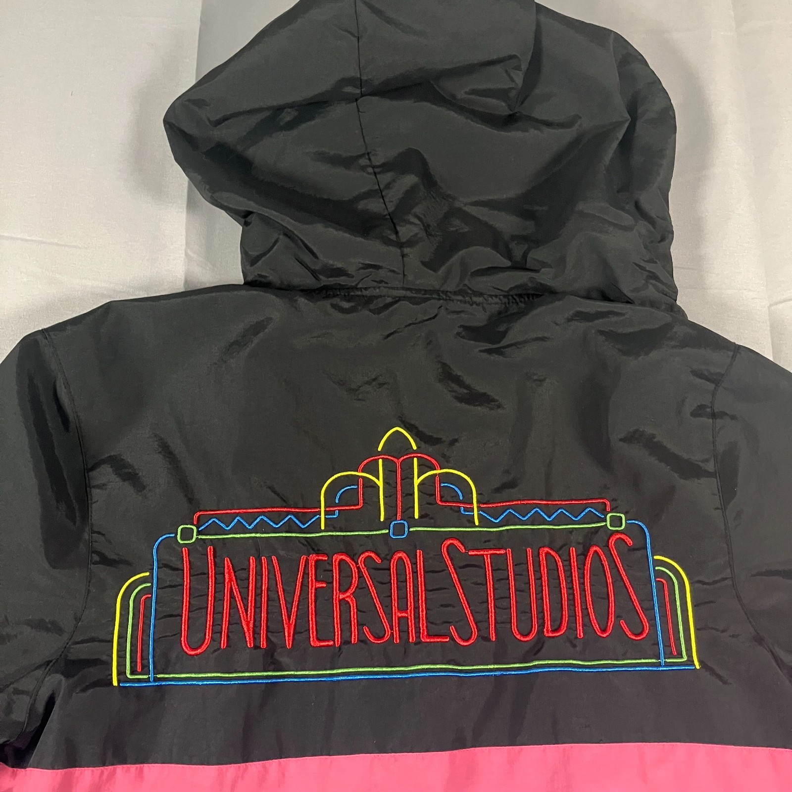 Universal Studios Retro Colorblock Windbreaker Ja… - image 10