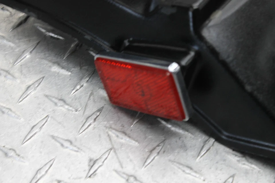 Kawasaki 454 LTD 1985 OEM - guardabarros trasero con reflectores Foto 2 de 4