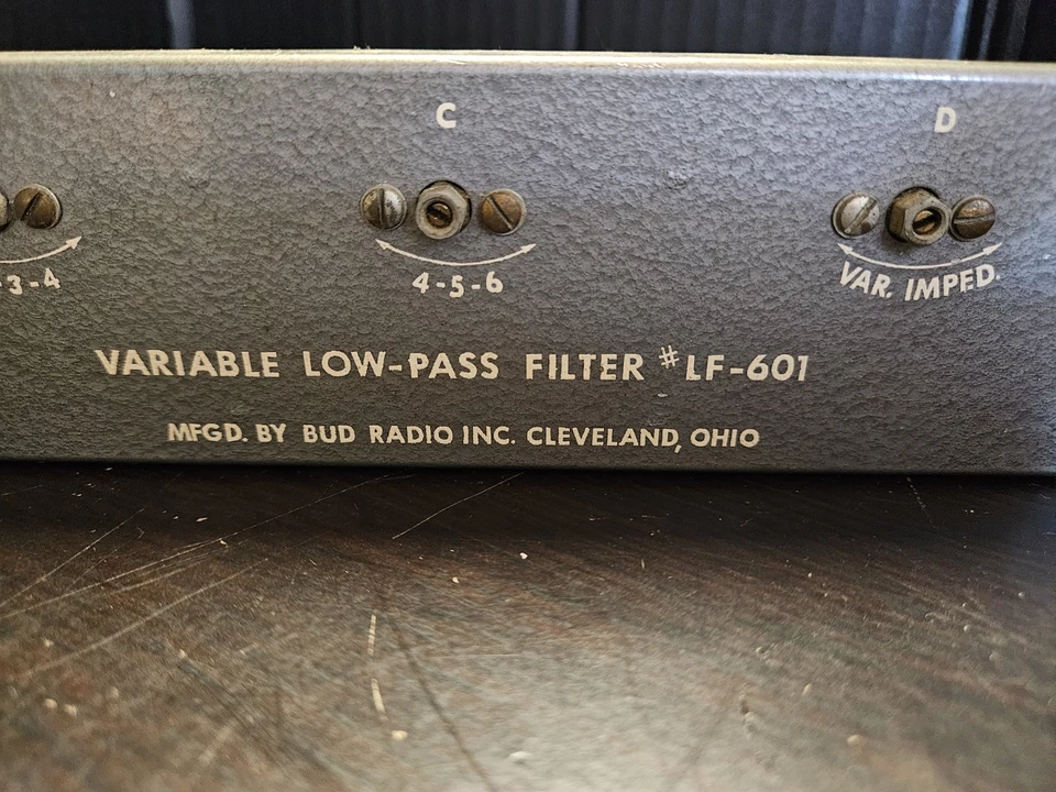 FILTRO PASO BAJO AJUSTABLE BUD LF-601-A Conectores UHF RADIOAFICIONADO B Foto 2 de 4