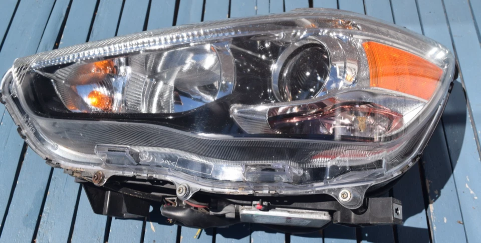 OEM 2014 2015 2016 2017 2018 Mitsubishi Outlander Sport Xenon Left Headlight - Image 2 of 4