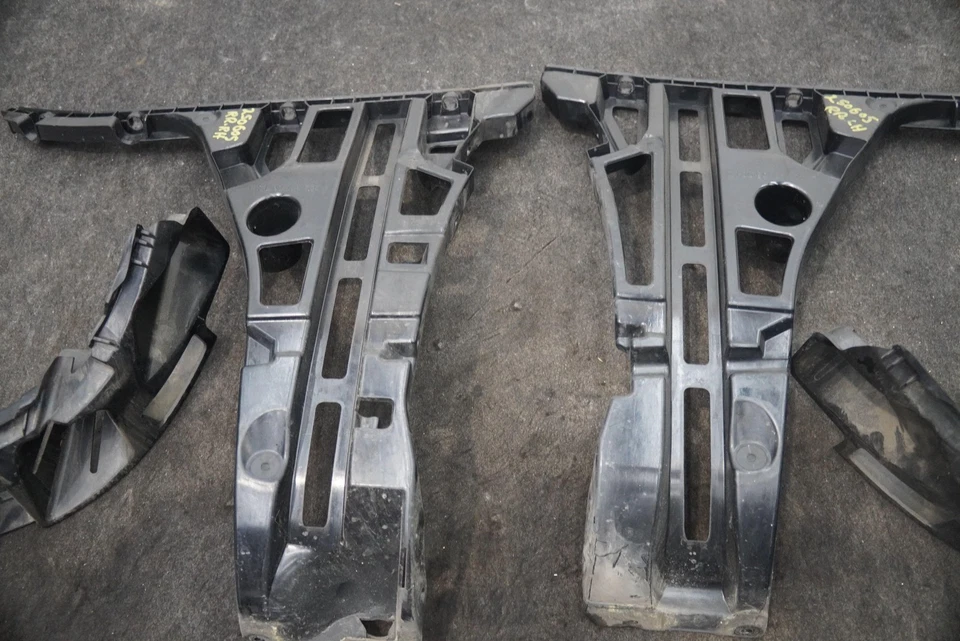 Juego de 5 soportes de cubierta de parachoques trasero 2228808300 Mercedes S600 Maybach W222 2016 Foto 4 de 4