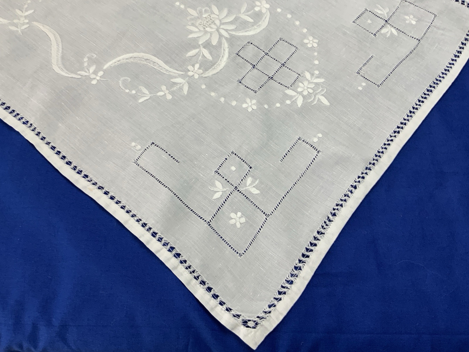 Vintage Dresser Scarf Or Table Runner, Flower & Dot Embroidery, Linen, White