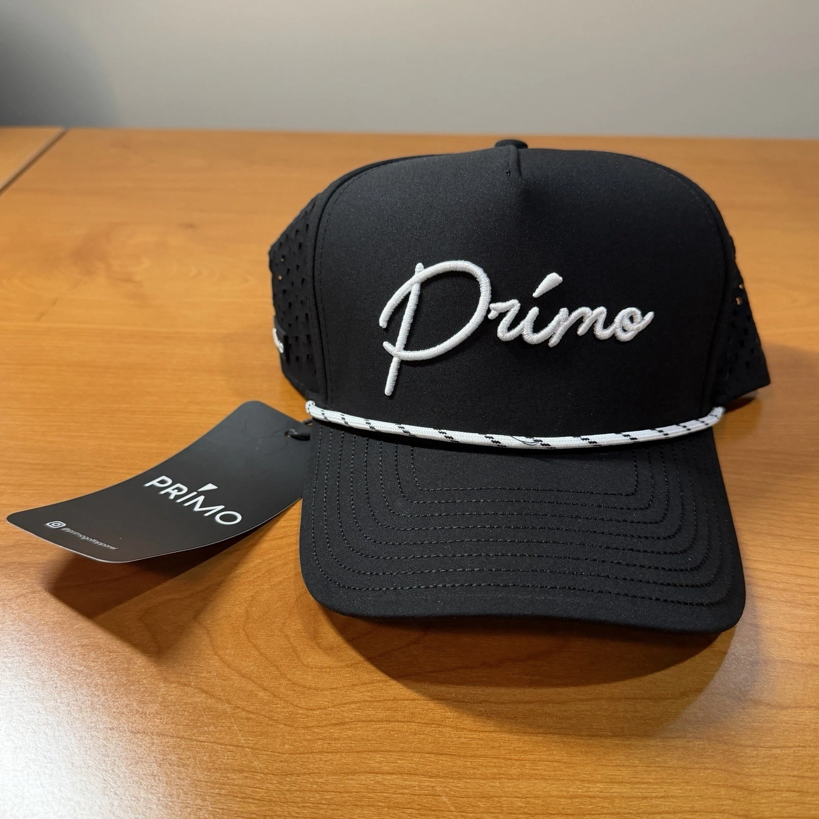 Primo Golf Black White Cursive Snapback S/M Hat Mens Adjustable Breathable